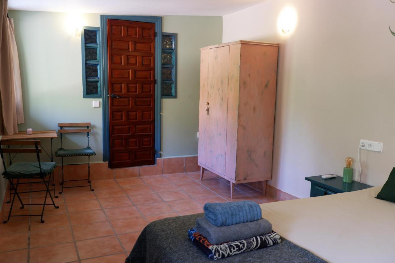 Vegan Guesthouse Finca Pereila Coín Exteriör bild